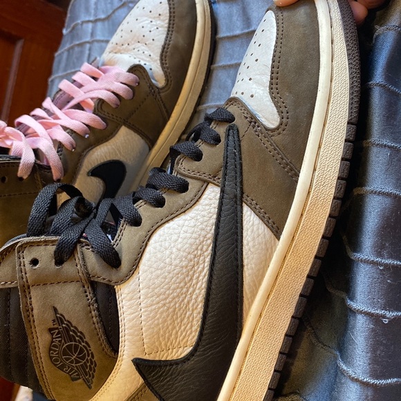 Air Jordan Travis Scott 1’s main image 7